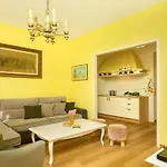Holiday House Casa Mia